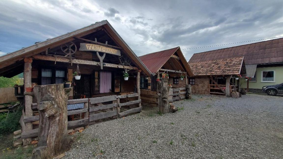 Casa Rustic Fehér&Fekete Vendégházak Sovata Extérieur photo