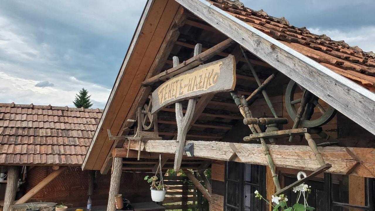 Casa Rustic Fehér&Fekete Vendégházak Sovata Extérieur photo